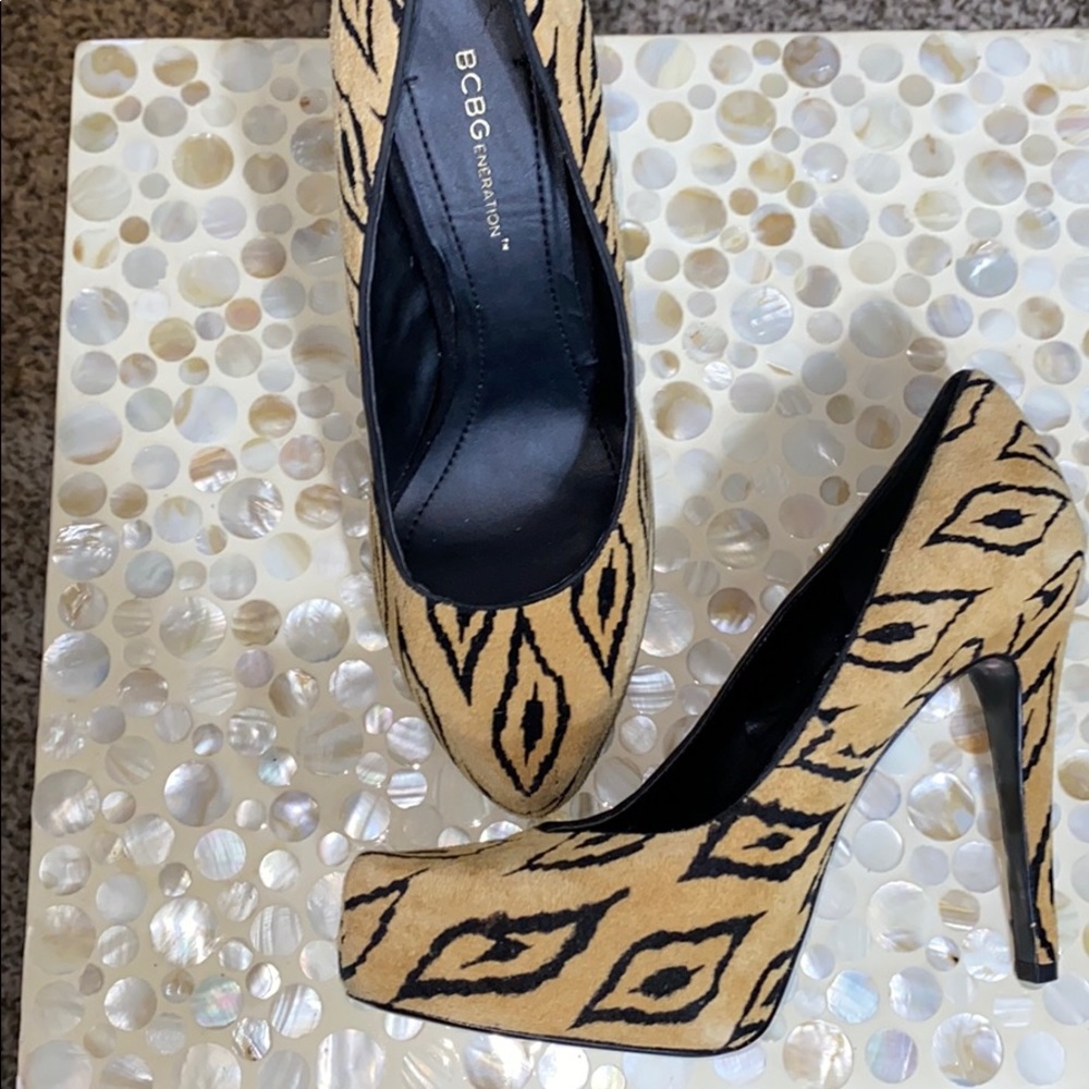 BCBG pumps